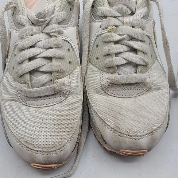 Nike Air Max 90 SE Womens Size 8.5 Shoes Summit White Light Bone CV8824-100